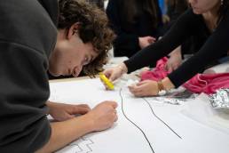 ΚΕΝΤΡΟ ΤΕΧΝΩΝ ΠΛΑΚΑ ΝΕΑΝΙΚΟΙ ΟΥΡΑΝΟΞΥΣΤΕΣ