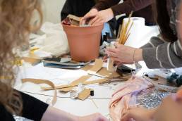 ΚΕΝΤΡΟ ΤΕΧΝΩΝ ΠΛΑΚΑ ΝΕΑΝΙΚΟΙ ΟΥΡΑΝΟΞΥΣΤΕΣ